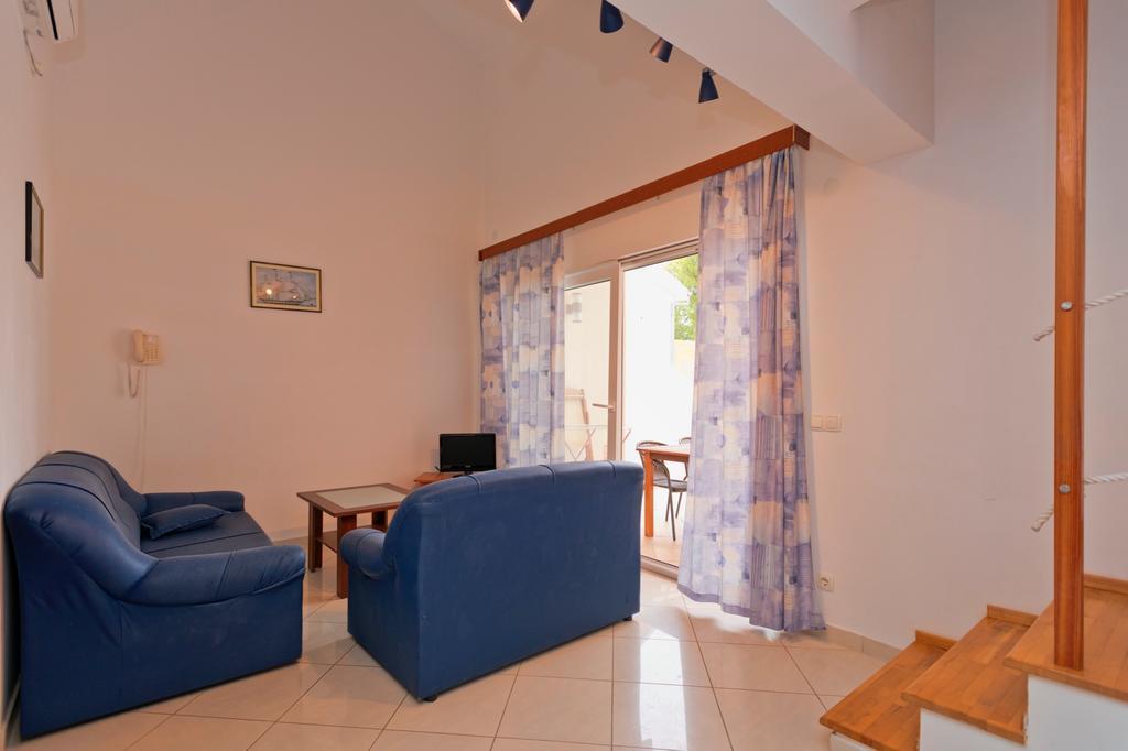 Apartments Nautic Zavala Exterior foto